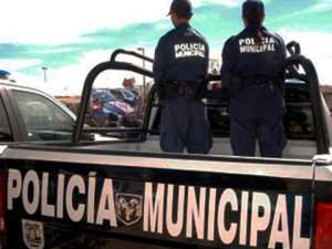 policia-brisenas-renuncia-michoacan-desaparecidos2012122720130102