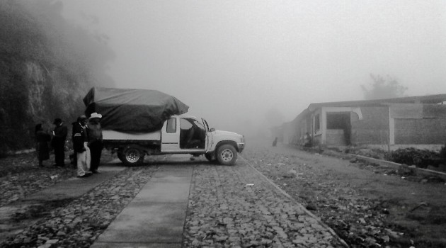 Pie de foto - La frontera entre México y Guatemala, esperando regresar a casa en Sibinal