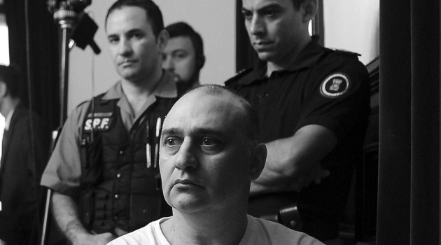 Jorge Mangeri y policias - Télam