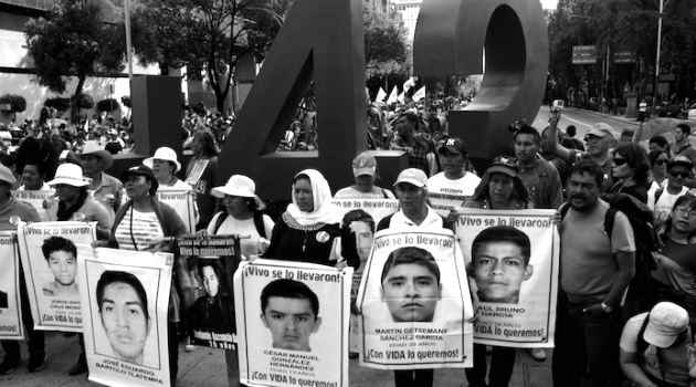 ayotzinapa 10 meses - Luis Barrón