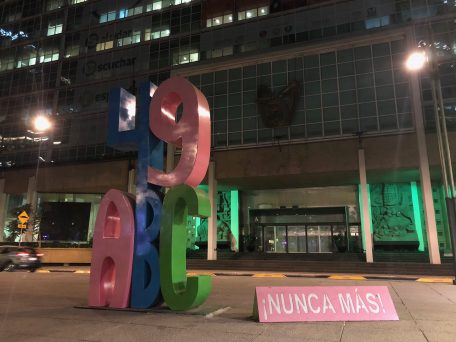 Memorial de la Guardería ABC, frente al IMSS. Foto: Claudia Altamirano.