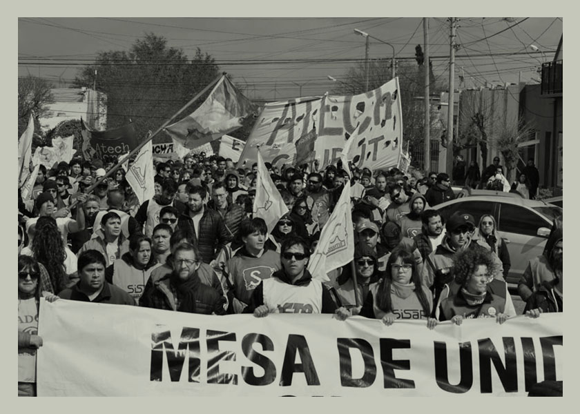 Duelo y lucha: qué reclaman los docentes de Chubut