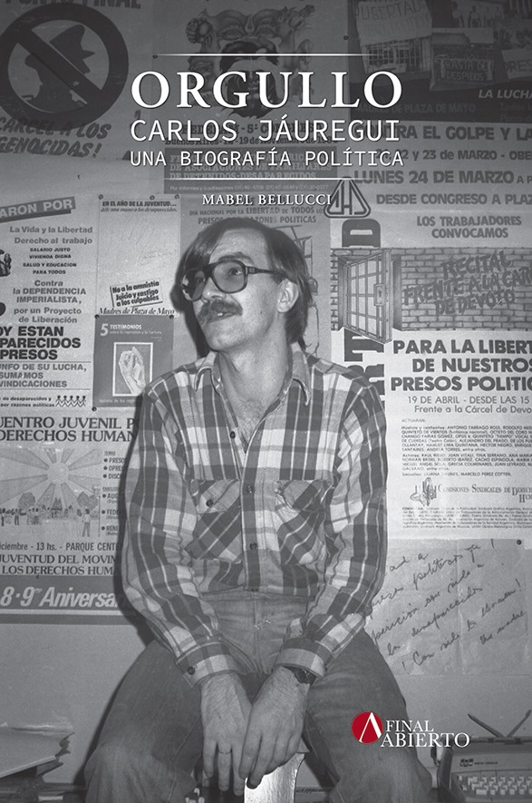 23 de Mayo de 1984. La elegida para la tapa. Carlos en la sede de la CHA en Diagonal Norte 825.