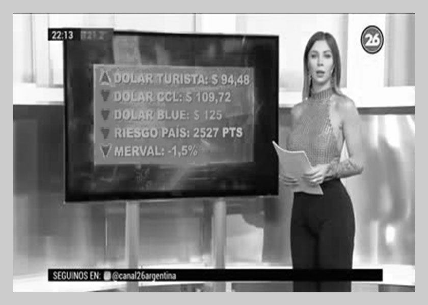 El poder de un par de tetas en el noticiero