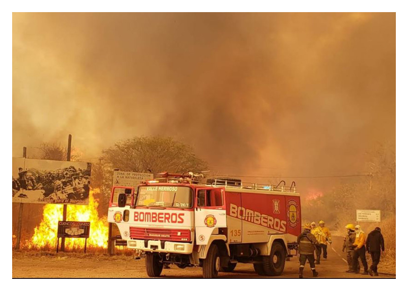 Puedo ver cómo el fuego se acerca a mi casa