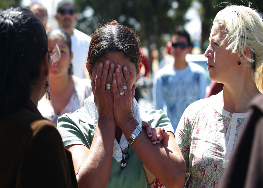 Familiares de personas desaparecidas sufren al pensar que sus seres queridos se pueden encontrar enterrados en las fosas clandestinas encontradas en la colonia Valle del Guadián. Crédito: Jorge Valenzuela.