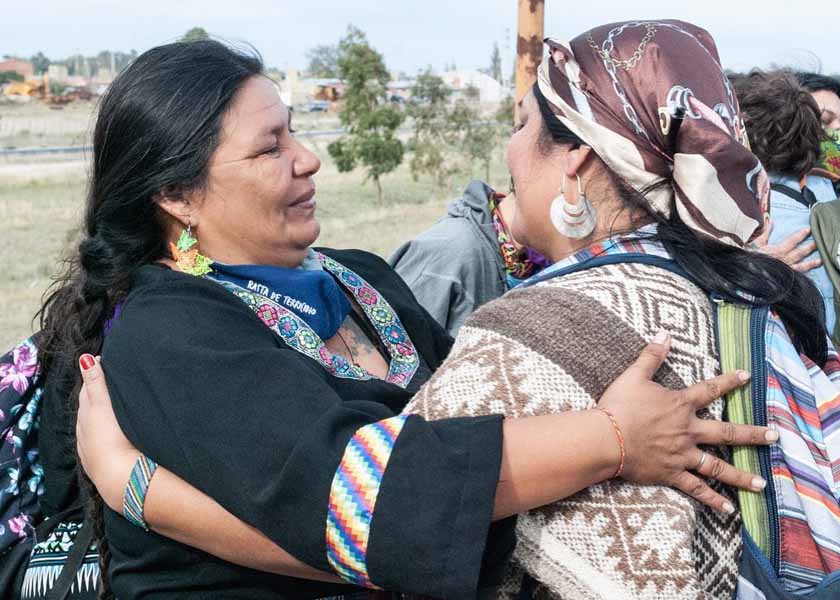 Las mujeres indígenas hacen camino al andar contra el terricidio