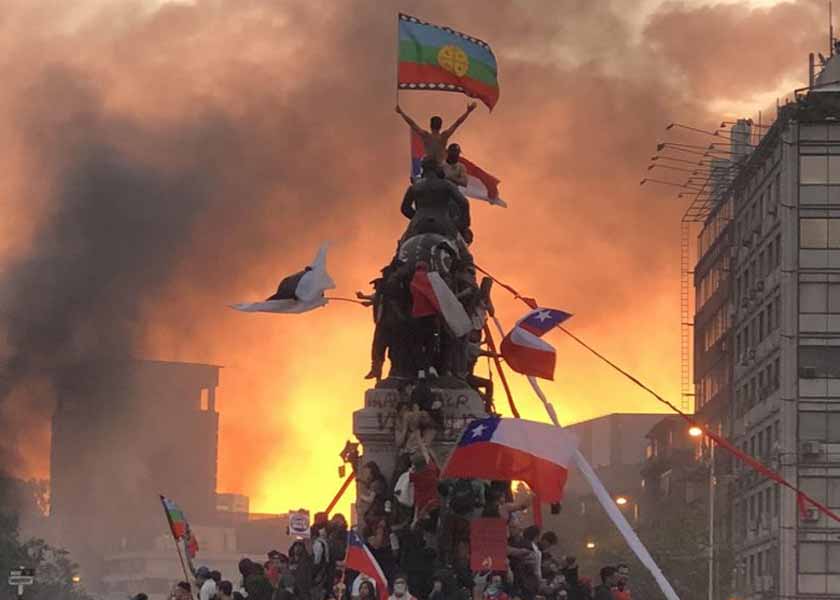 Chile más despierto que nunca: de tomar la Bastilla a escribir el futuro