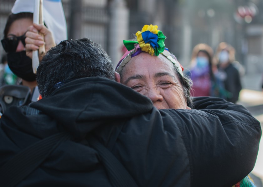 Fiesta y represión en el funeral de la Constitución de Pinochet