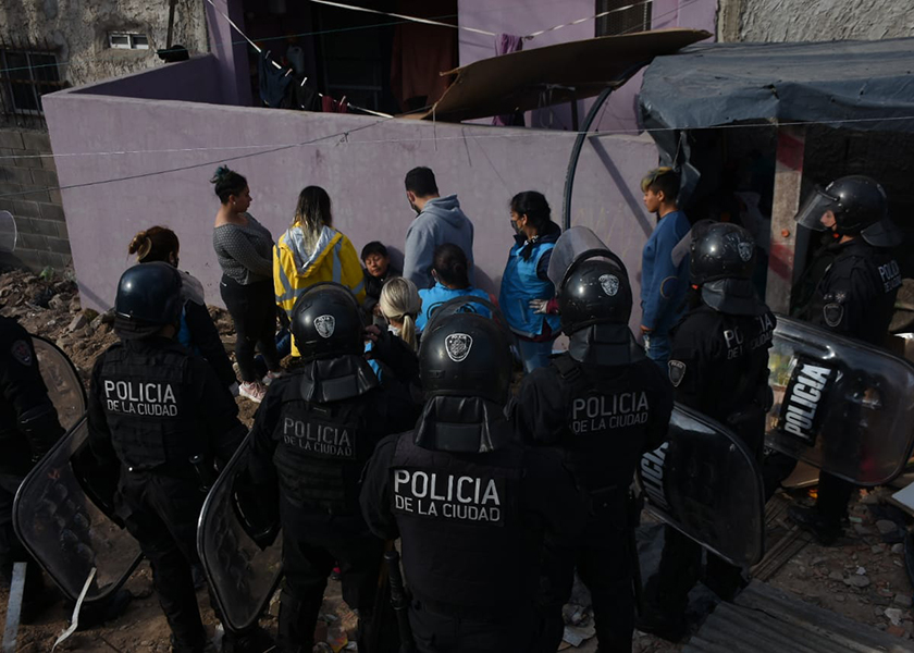 “Nos trataron como animales”: el grito de una niña en el desalojo de la Villa 31