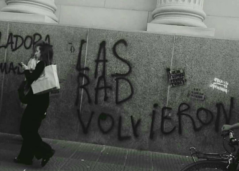 Las RadFem, el sector que tensiona al feminismo por su rechazo hacia las personas trans